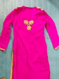 free gifts 🎁🎁 inside ...Elegant Pink Embroidered