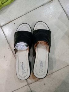 Toshina Black Slides