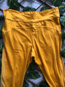 Comfortable Yellow Leggings/Pants