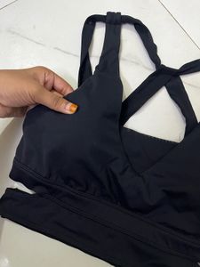 Stylish Black Sports Bra