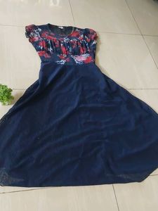 BEAUTIFUL GOWN!!...In Very Good Condition...!!