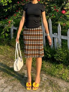 Houndstooth Patterned Skirt