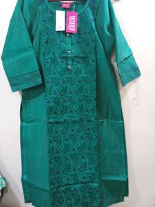 Beautiful Kurti Set With Embroidered Dupatta