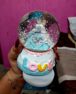 Cute Love Couple Snow Globe