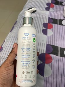 The mom Co Baby Body Wash 200ml