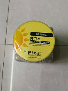Dr. Rashel De-Tan Scrub