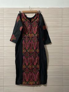 kurta &amp; shalwar Embroidered Black and