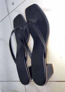 Chic Black Square Toe Flip Flops