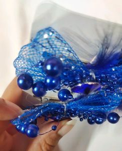 2 Bow Hair Clips