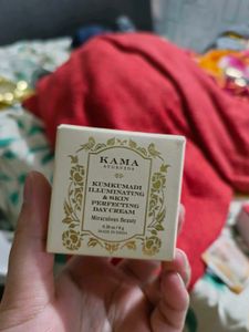 Kumkumadi Illuminating & Skin Perfecting Day Cream