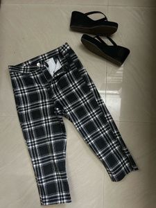 H&amp;M Capri Trousers