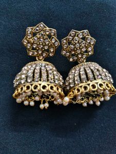 Exquisite Jhumka Earrings with Pearls