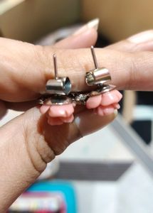 7 Pairs Of Earrings