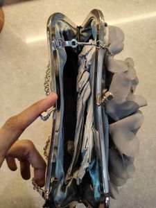 Elegant Floral Clasp Clutch Bag