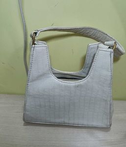 Hand bag