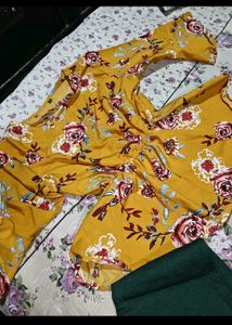 Chic Floral Print Peplum Top and pants free
