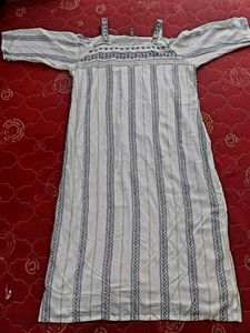 Amydus Cold Shoulder Kurta