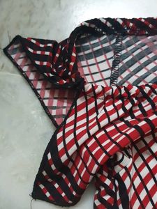 Stylish Abstract Print Top