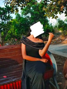 Elegant Black One-Shoulder Gown Size - L