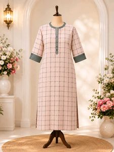 Elegant Pink Checked Kurta for Women