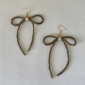 Beaded Bow Earrings🖤