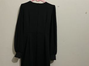 Elegant Black Midi Dress