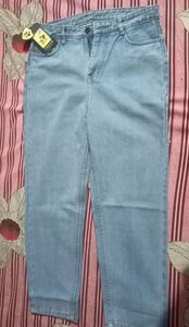 beautiful jeans for women 🙂