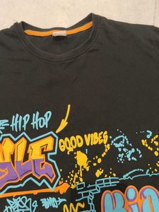 Graffiti Print Graphic T-Shirt