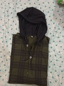 Offer Price Men's Checkered Hoodie Shirt