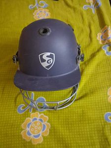 Sports helmet