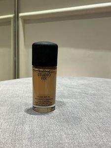 MAC Studio Fix Fluid Foundation SPF 15