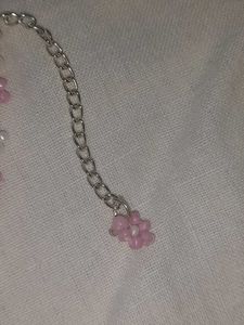 Pink &amp; White Beaded Flower Bracelet🌸🩷