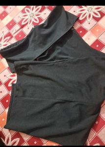 Elegant Off-Shoulder Black Midi Dress