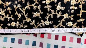 lehenga choli m embroidery work hai aur velvet ka