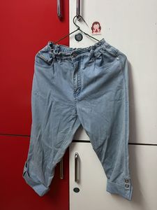 Light Wash Denim Capris with Heart Detail