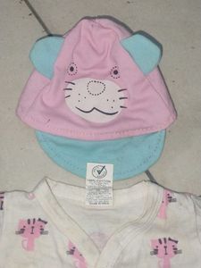 Baby Girl's Cute Cat Print Sleepsuit &amp; Hat Set