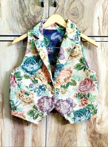 Tapestry type waistcoat Size-34