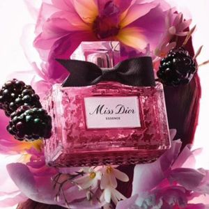 Miss Dior Essence Perfume