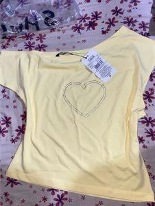 Yellow One-Shoulder Top with Heart Detail✨🍋
