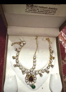 Elegant Kundan Necklace Set with Maang Tikka