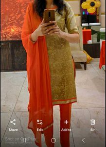 Elegant Gold Kurta with Contrasting Trim