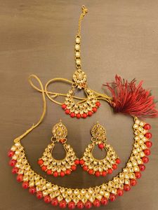 Elegant Kundan Jewelry Set