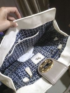 Stylish Two-Tone Handbag
