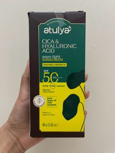 Hyaluronic & Cica Sunscreen