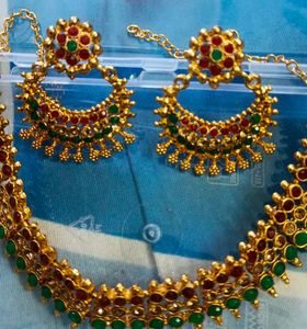 Elegant Necklace &amp; Earring Set
