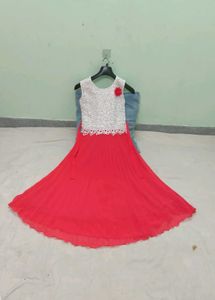 Chic Lace Top & Pleated Skirt frock