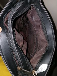 Chic Black Leather Crossbody Bag