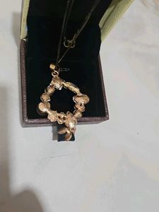 Sparkling Statement Pendant Necklace