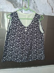 Floral Print Sleeveless Top