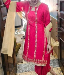Vibrant pink Embellished Salwar Pants